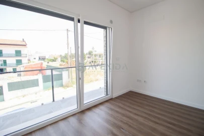 Moradia T3 para Venda em Fernao Ferro