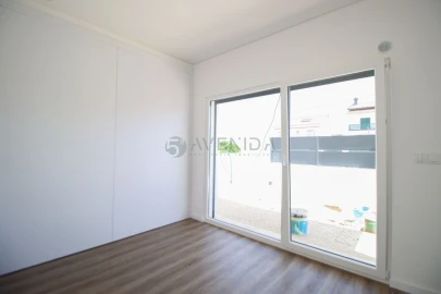 Moradia T3 para Venda em Fernao Ferro