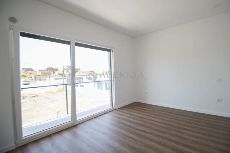 Moradia T3 para Venda em Fernao Ferro Foto 26