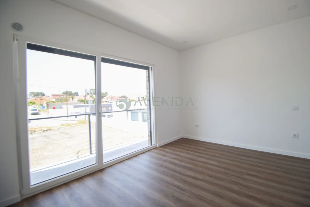 Moradia T3 para Venda em Fernao Ferro Foto 26