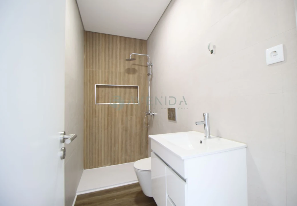 Moradia T3 para Venda em Fernao Ferro Foto 10