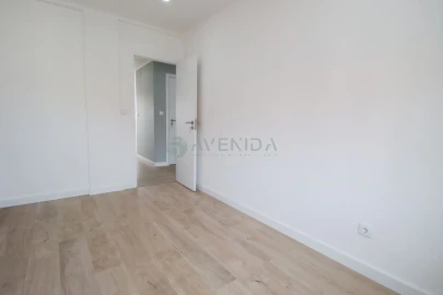 Apartamento T2 para Venda em Odivelas