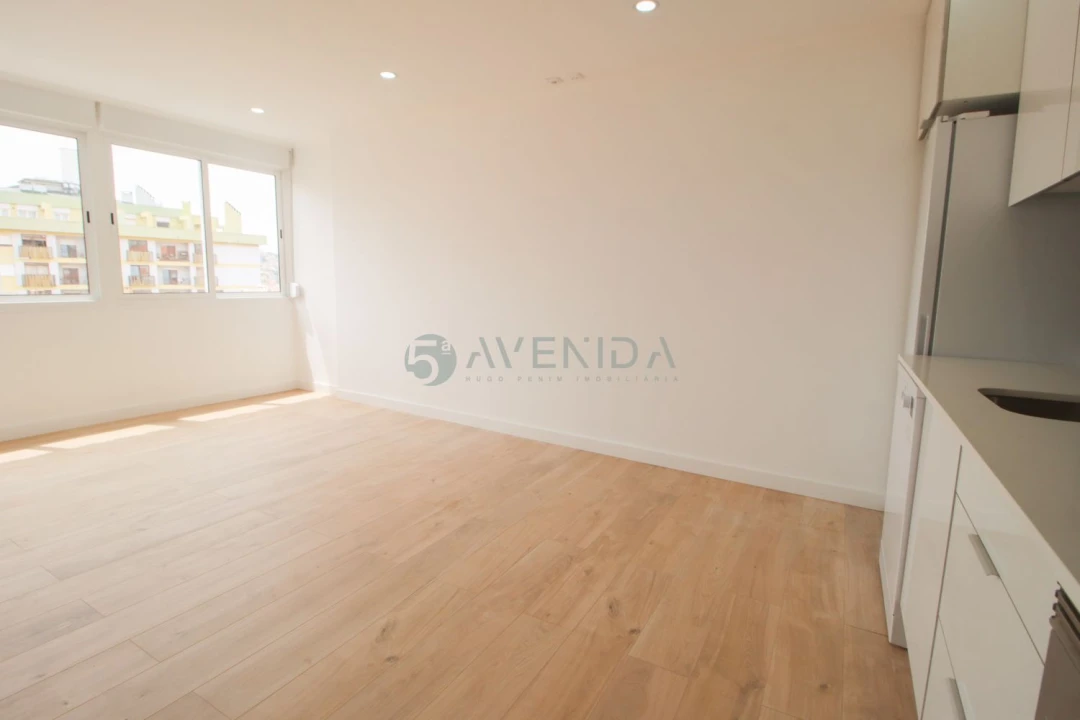 Apartamento T2 para Venda em Odivelas Foto 14
