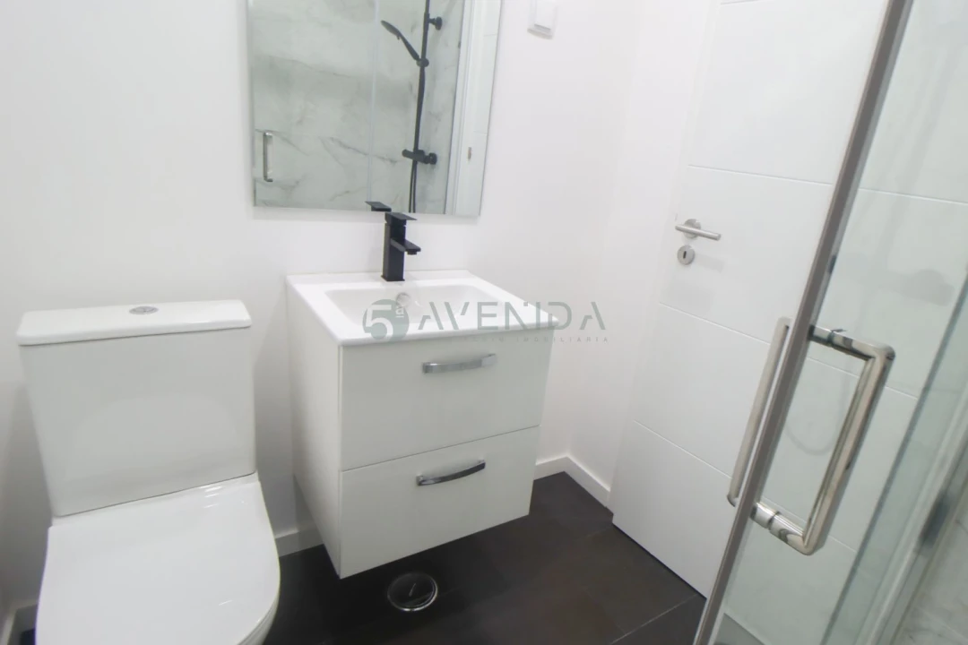 Apartamento T2 para Venda em Odivelas Foto 15