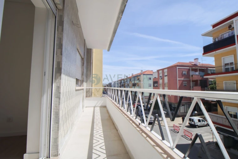 Apartamento T4 para Venda em Alto do Seixalinho, Santo André e Verderena Foto 21