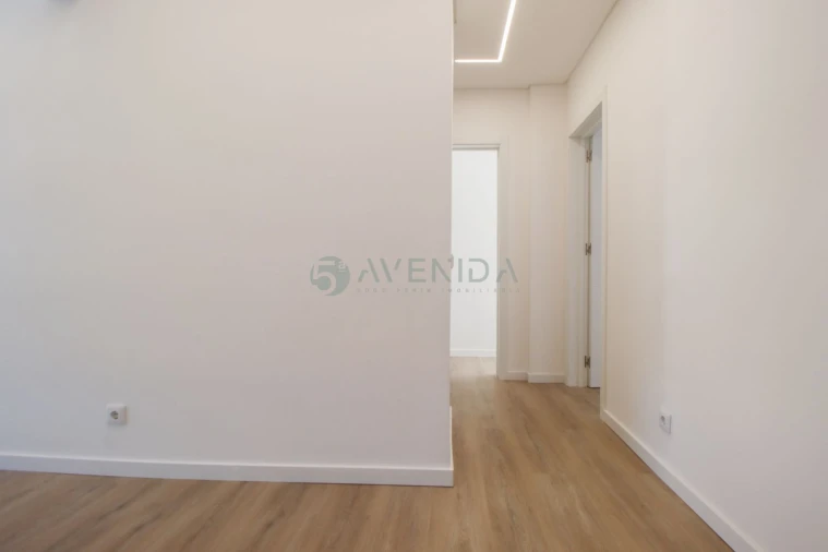 Apartamento T4 para Venda em Alto do Seixalinho, Santo André e Verderena Foto 7