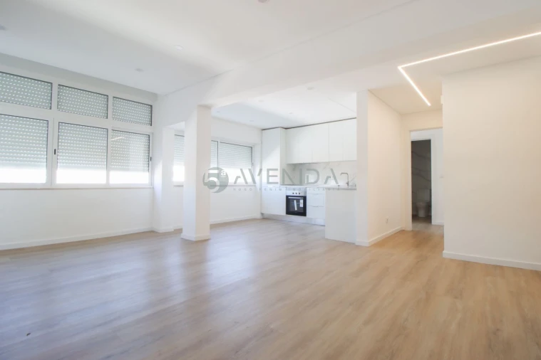 Apartamento T4 para Venda em Alto do Seixalinho, Santo André e Verderena Foto 2