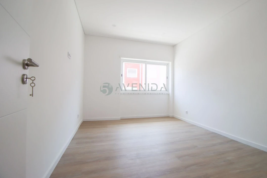 Apartamento T4 para Venda em Alto do Seixalinho, Santo André e Verderena Foto 14