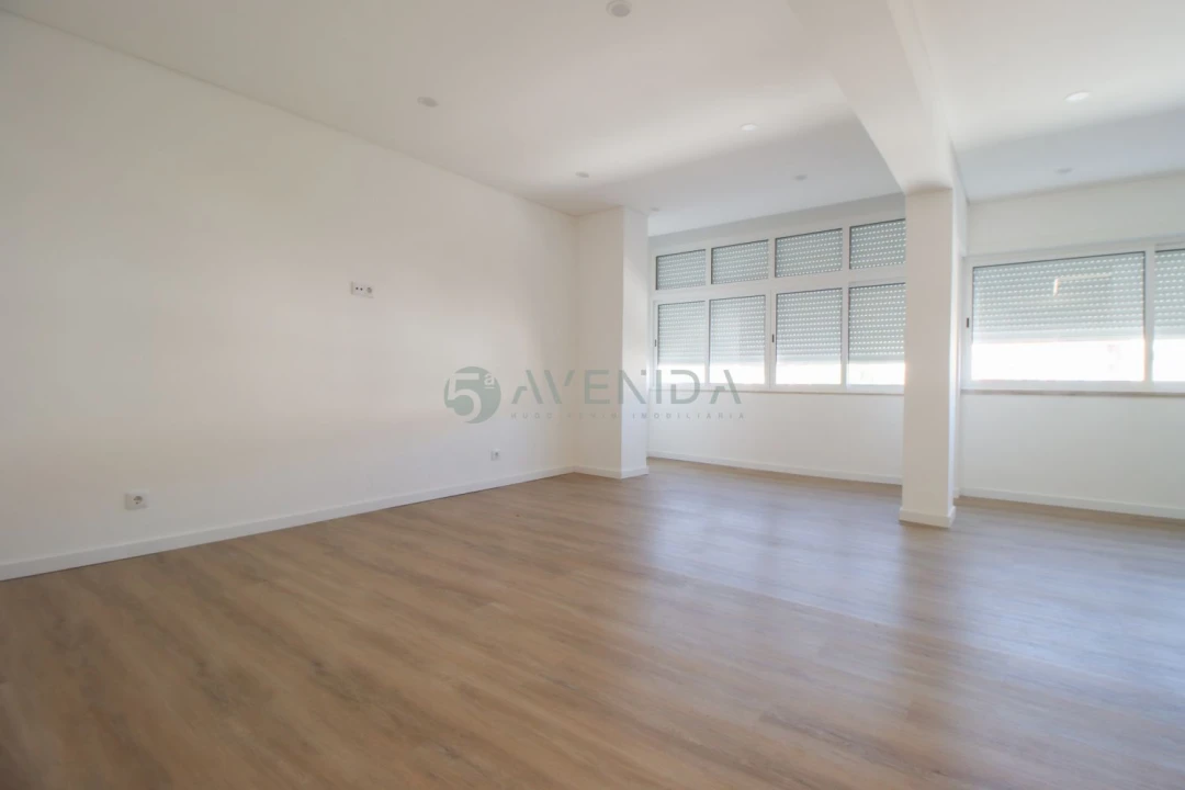 Apartamento T4 para Venda em Alto do Seixalinho, Santo André e Verderena Foto 4