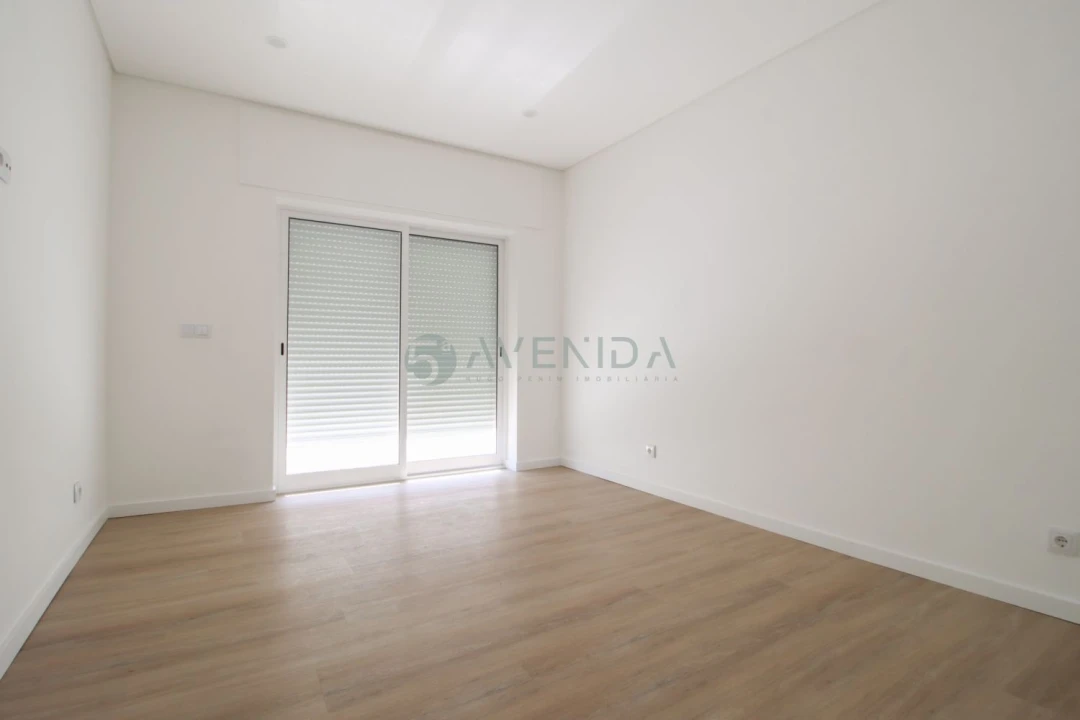 Apartamento T4 para Venda em Alto do Seixalinho, Santo André e Verderena Foto 11