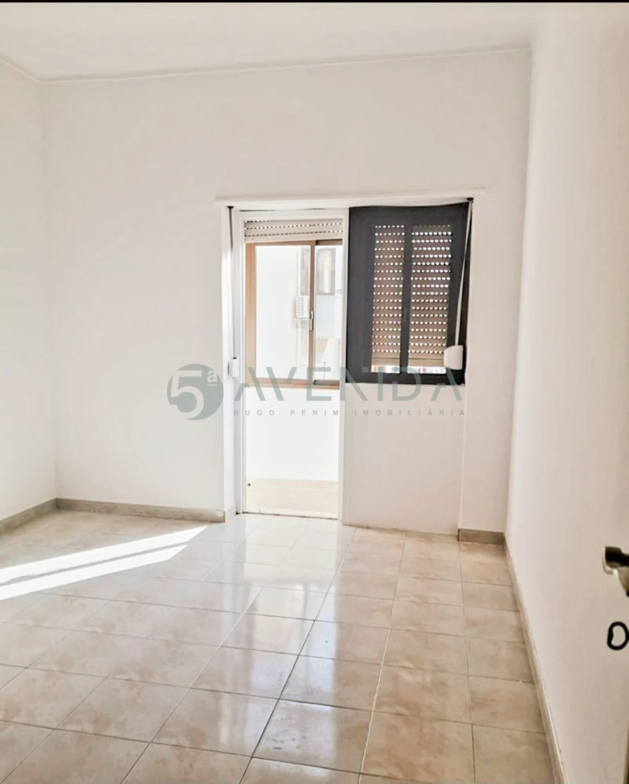 Apartamento T2 para Venda em Barreiro e Lavradio Foto 2