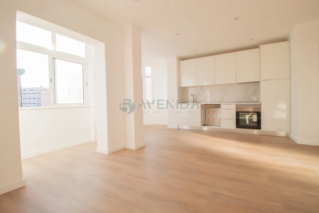 Apartamento T3 para Venda em Alto do Seixalinho, Santo André e Verderena Foto 2
