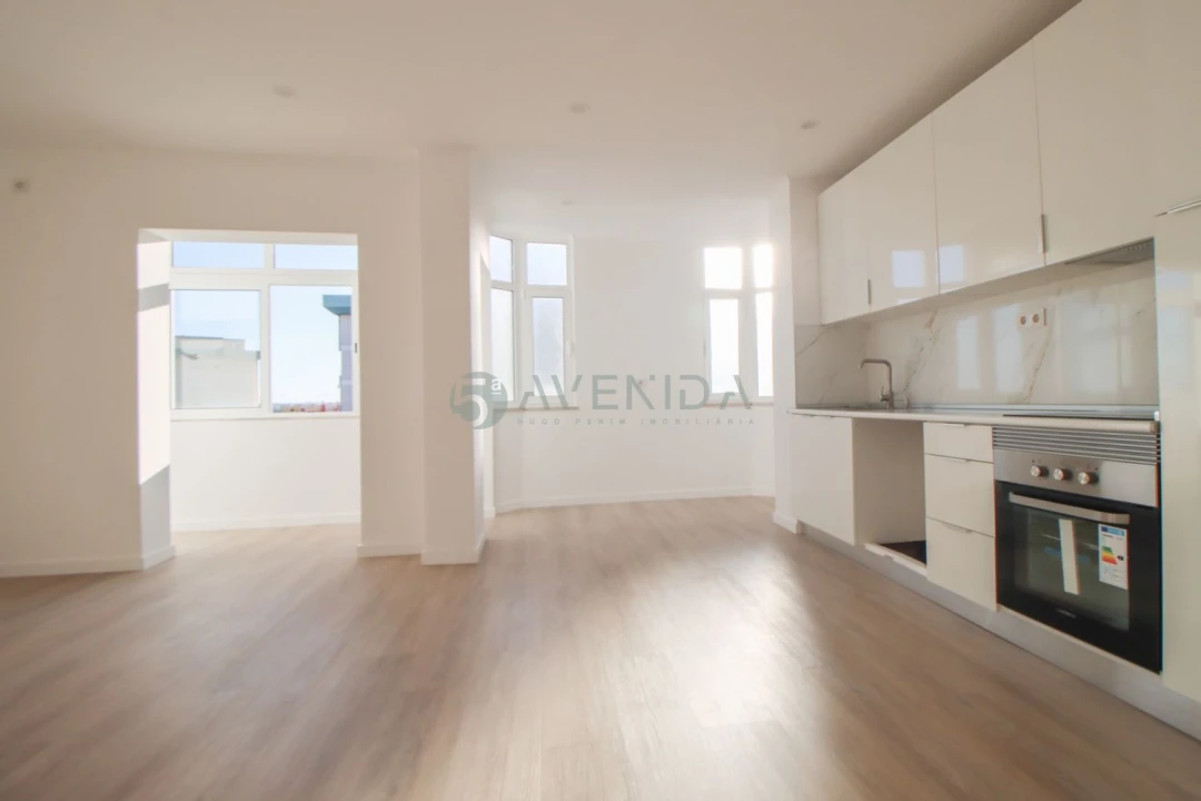 Apartamento T3 para Venda em Alto do Seixalinho, Santo André e Verderena Foto 1