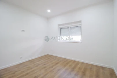 Apartamento T1 para Venda em Baixa da Banheira e Vale da Amoreira