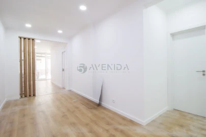 Apartamento T1 para Venda em Baixa da Banheira e Vale da Amoreira