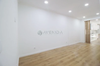 Apartamento T1 para Venda em Baixa da Banheira e Vale da Amoreira