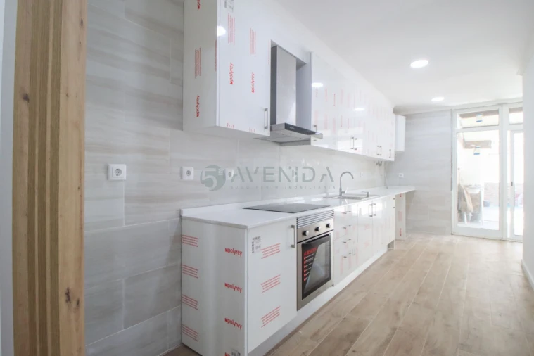 Apartamento T1 para Venda em Baixa da Banheira e Vale da Amoreira Foto 2