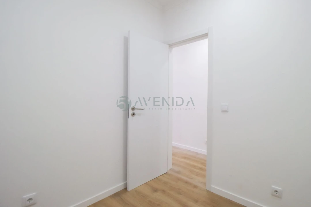 Apartamento T1 para Venda em Baixa da Banheira e Vale da Amoreira Foto 29