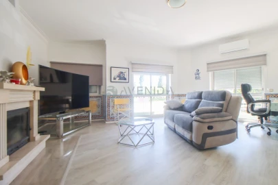 Apartamento T2 para Venda em Baixa da Banheira e Vale da Amoreira