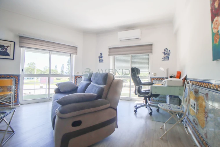 Apartamento T2 para Venda em Baixa da Banheira e Vale da Amoreira Foto 4