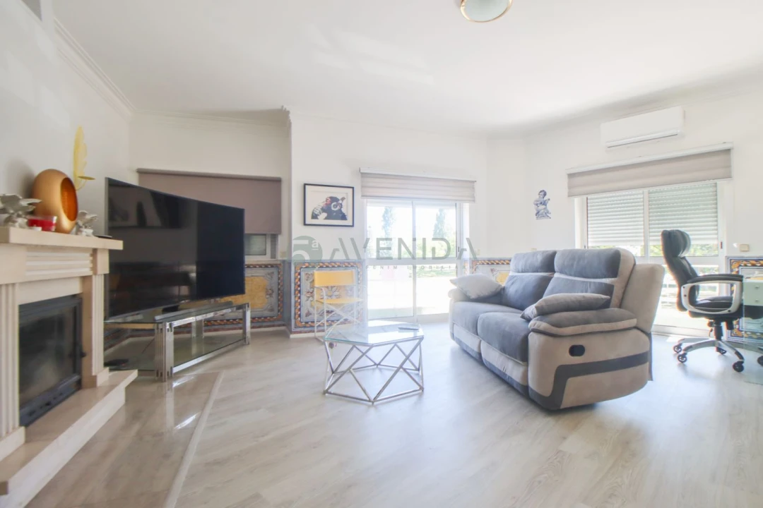 Apartamento T2 para Venda em Baixa da Banheira e Vale da Amoreira Foto 1