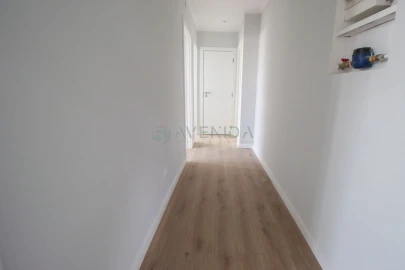 Apartamento T1 para Venda em Águas Livres