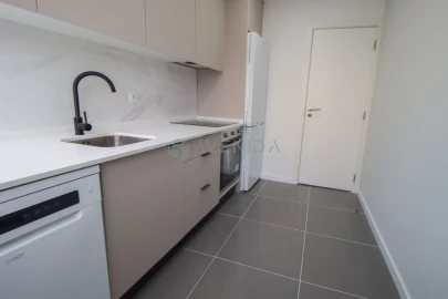 Apartamento T1 para Venda em Águas Livres