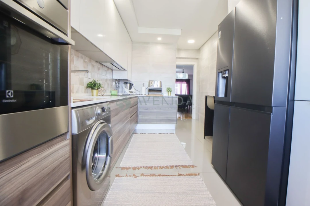 Apartamento T3 para Venda em Barreiro e Lavradio Foto 2