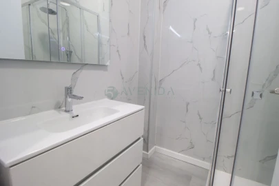 Apartamento T1 para Venda em Venteira