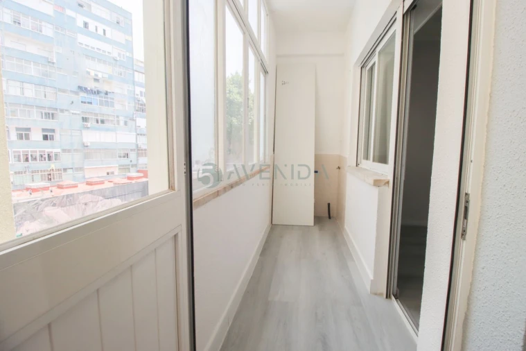 Apartamento T1 para Venda em Venteira Foto 14