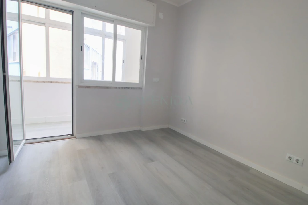 Apartamento T1 para Venda em Venteira Foto 16