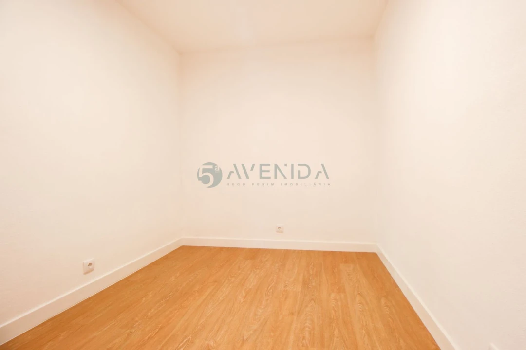 Apartamento T2 para Venda em Amora Foto 10
