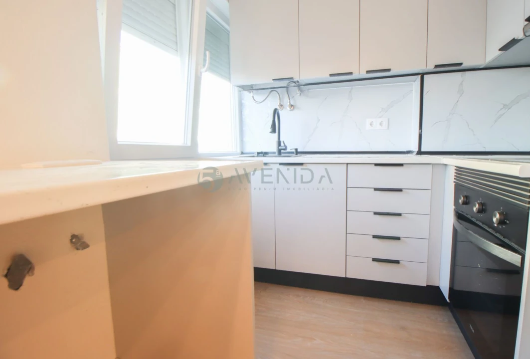 Apartamento T2 para Venda em Amora Foto 4