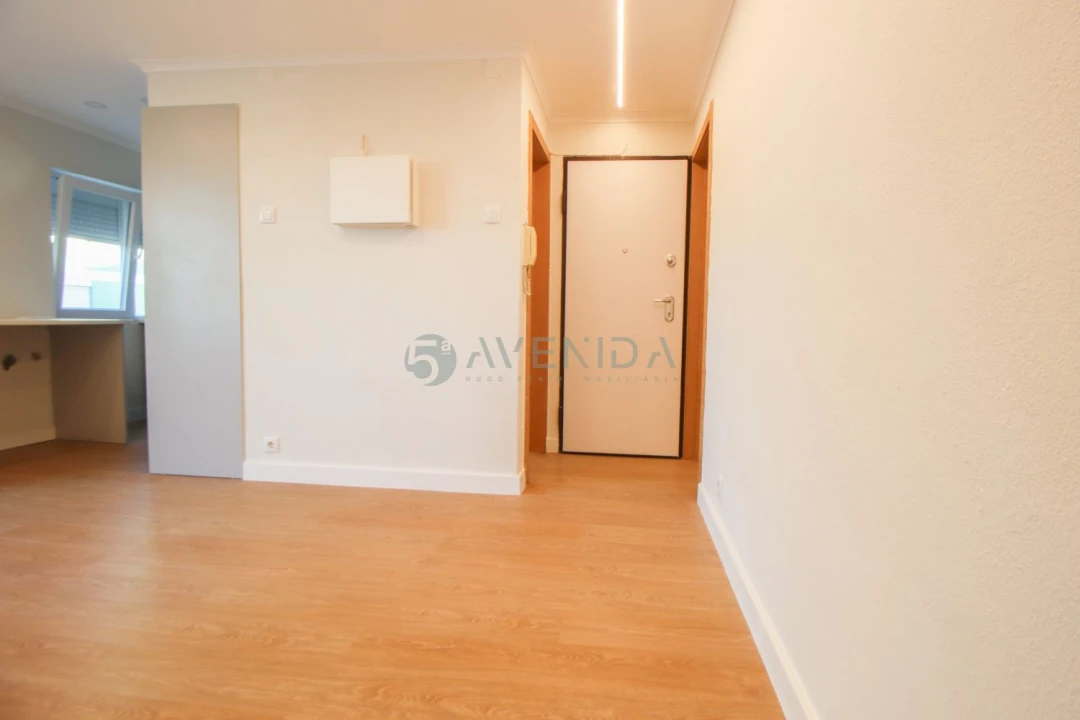 Apartamento T2 para Venda em Amora Foto 16