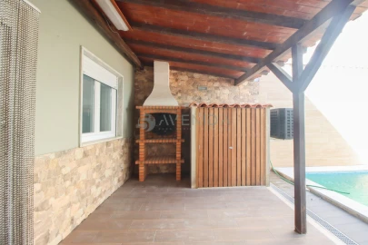 Moradia T4 para Venda em Alhos Vedros
