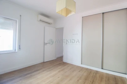 Moradia T4 para Venda em Alhos Vedros