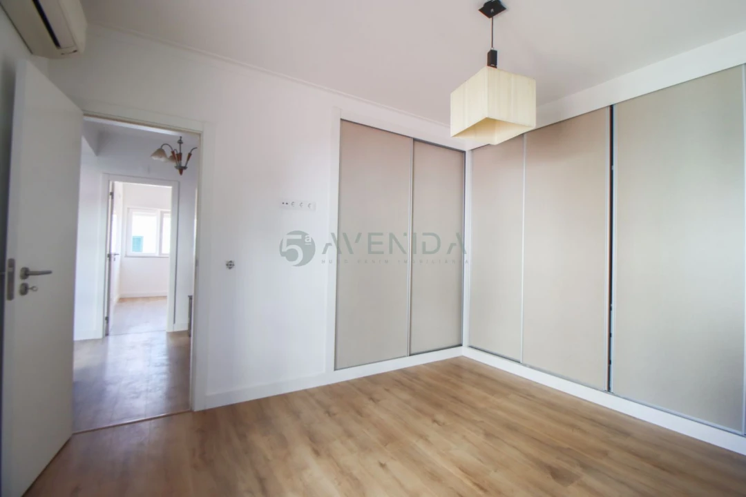 Moradia T4 para Venda em Alhos Vedros Foto 27