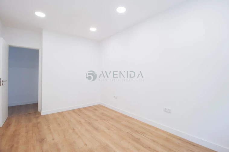Moradia T4 para Venda em Alhos Vedros Foto 18