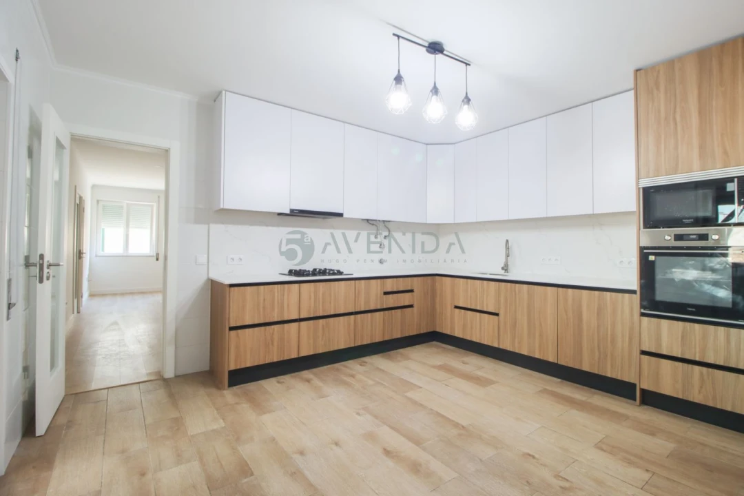 Moradia T4 para Venda em Alhos Vedros Foto 9