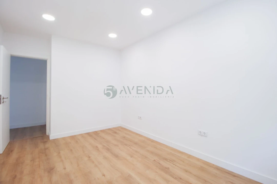 Moradia T4 para Venda em Alhos Vedros Foto 18
