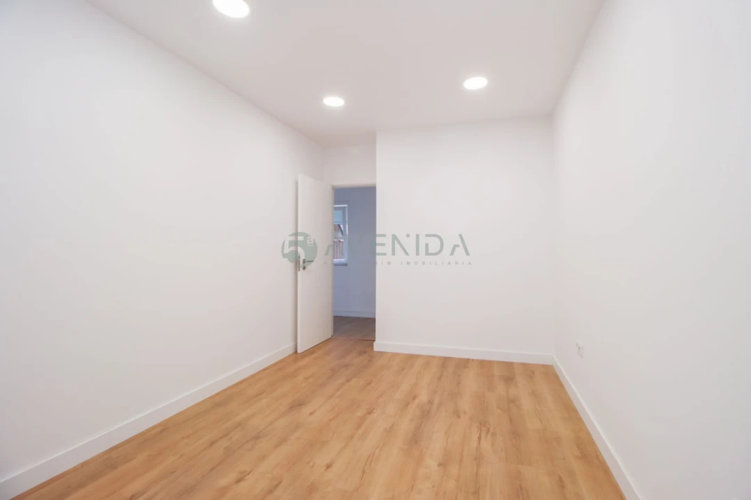 Moradia T4 para Venda em Alhos Vedros Foto 19