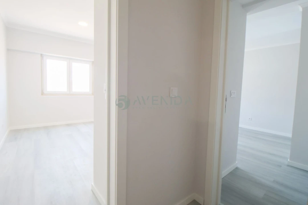 Apartamento T4 para Venda em Amora Foto 14