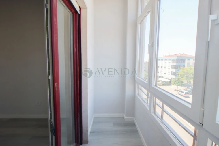 Apartamento T4 para Venda em Amora Foto 18
