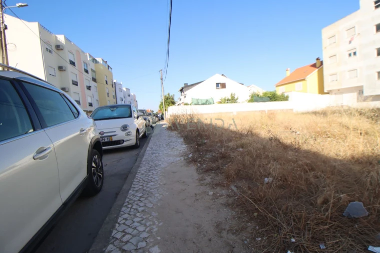 Terreno para Venda em Quinta do Conde Foto 2