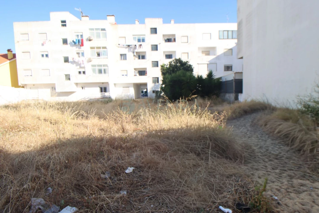 Terreno para Venda em Quinta do Conde Foto 3