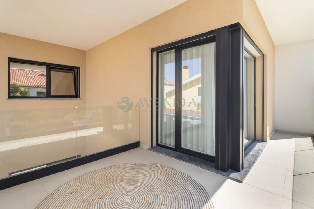 Apartamento T4 para Venda em Fernao Ferro Foto 53