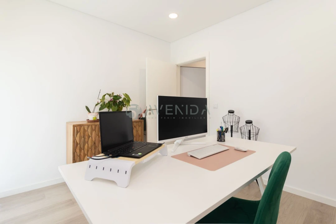 Apartamento T4 para Venda em Fernao Ferro Foto 18