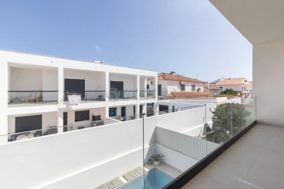 Apartamento T4 para Venda em Fernao Ferro