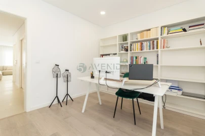 Apartamento T4 para Venda em Fernao Ferro