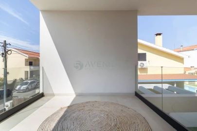 Apartamento T4 para Venda em Fernao Ferro